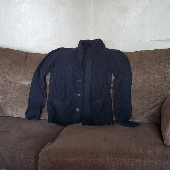 H&M Sweater - Picture 1 of 1